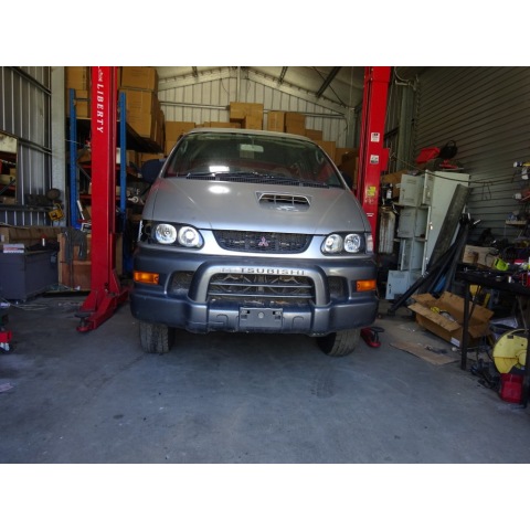 Mitsubishi Delica Space Gear 99 4X4