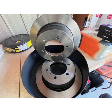 Delica rear brake rotor pair